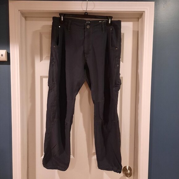 Kuhl Pants Mens 36x30 Charcoal Cargo Hiking Stretch Nylon Outdoor‎ Lightweight - Picture 1 of 13